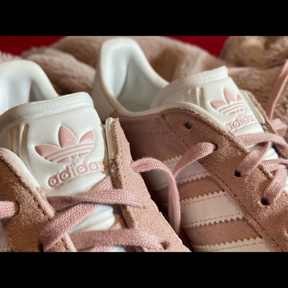 Adidas Pink Gazelle Shoes - Picture 6 of 8